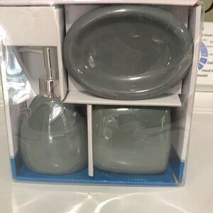 Bath Set by Interior Design